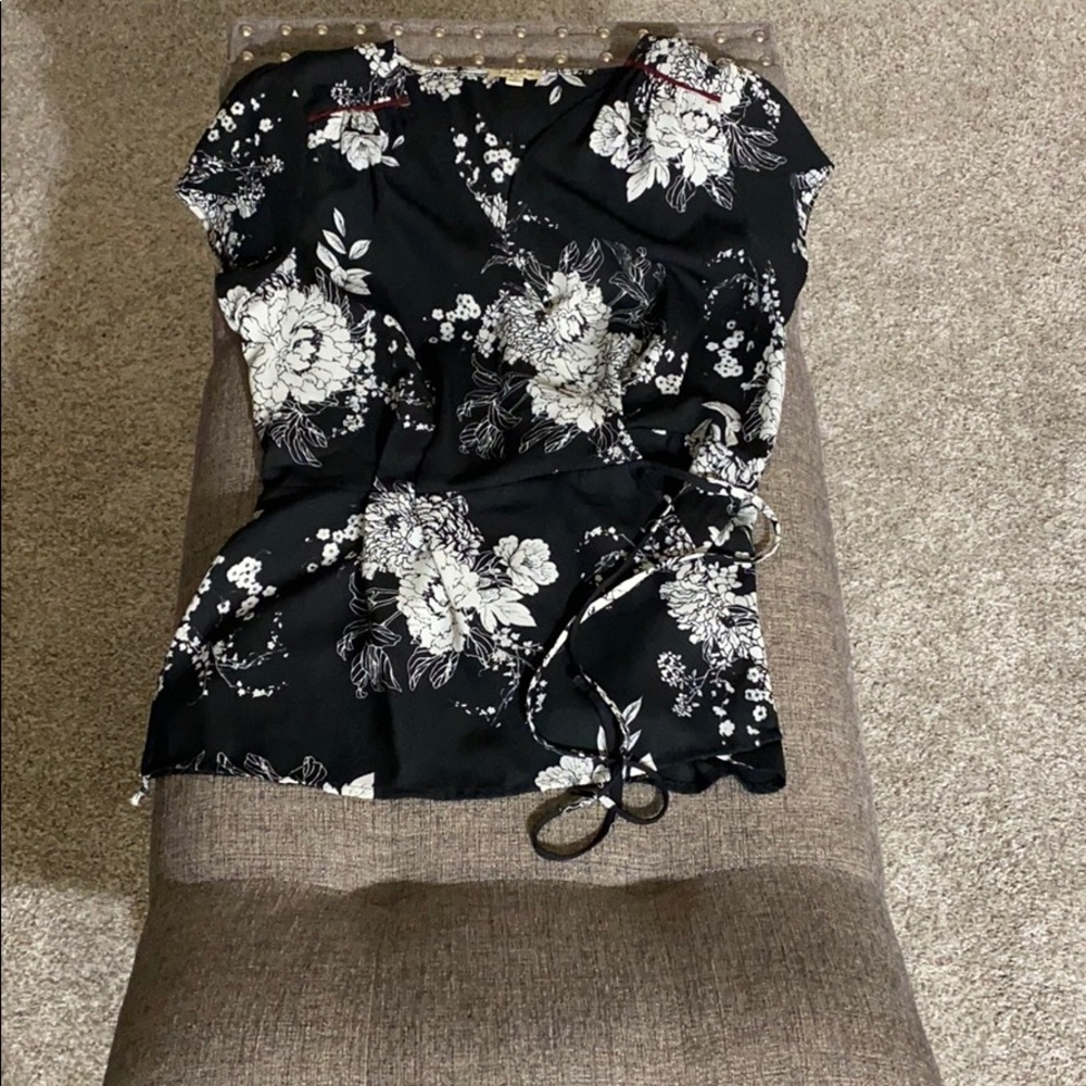 Black and white wrap around floral print shirt